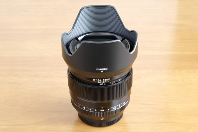 XF16mmと純正フード