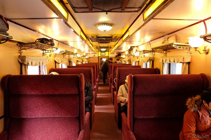 展望車の室内