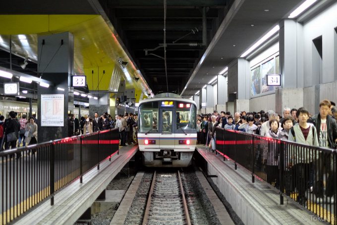 京都駅に到着した260M (FUJIFILM X-T1 + XF35mm F1.4R)