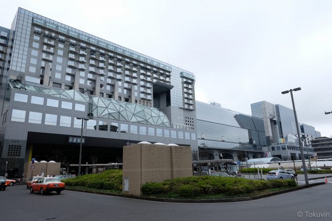 近代的な京都駅舎