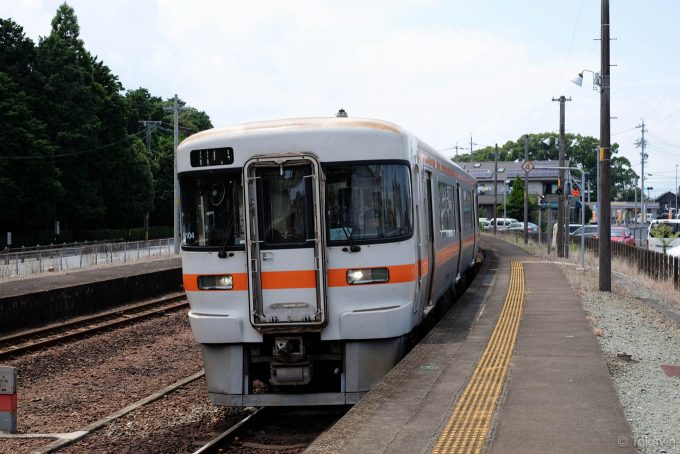 宮川駅に入線する923C