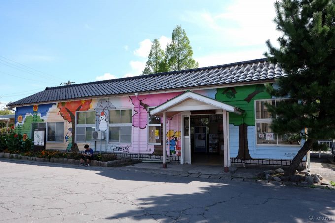 越中中川の木造駅舎