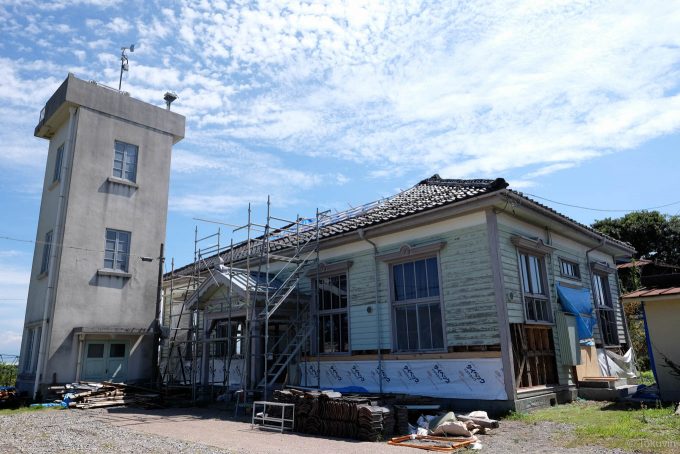 工事中の伏木気象資料館