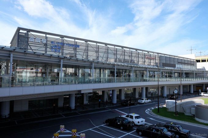 高岡駅の古城公園口(北口)