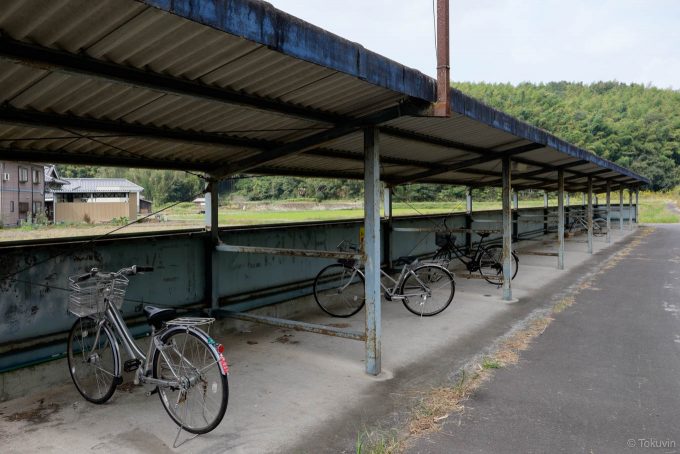 駅前の大きな自転車置き場