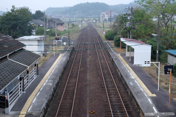 跨線橋から阿波池田方向を眺める