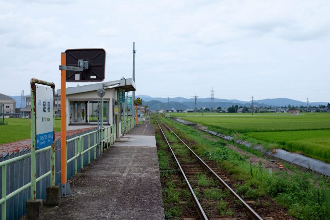 足羽駅ホーム (FUJIFILM X-T1 + XF35mm F1.4R)