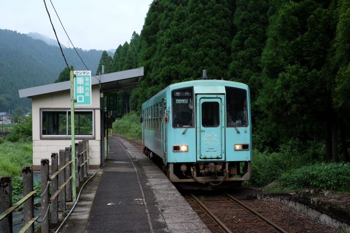 福井行き 730D (FUJIFILM X-T1 + XF35mm F1.4R)