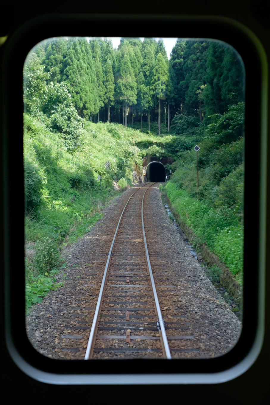 花山峠のトンネル。