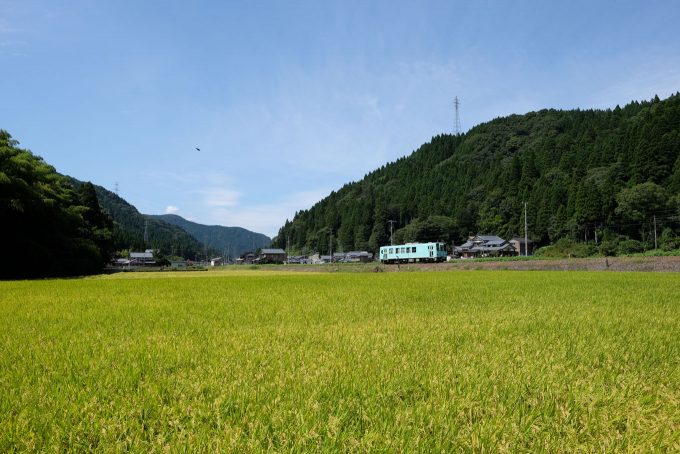 福井行き 728D (FUJIFILM X-T1 + XF16mm F1.4R)