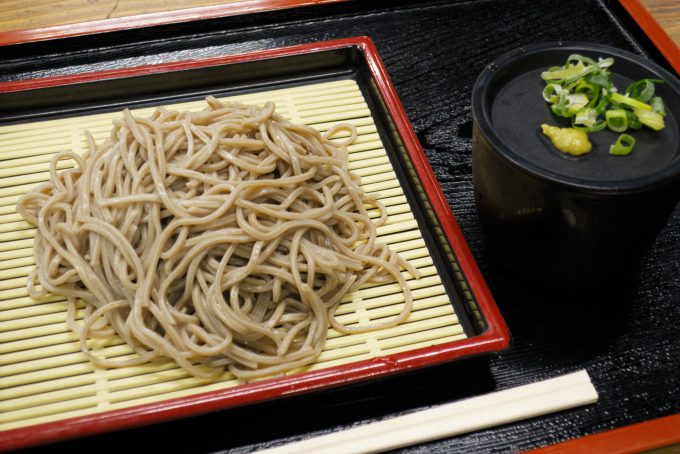 昼食のざるそば (Canon PowerShot G9 X)