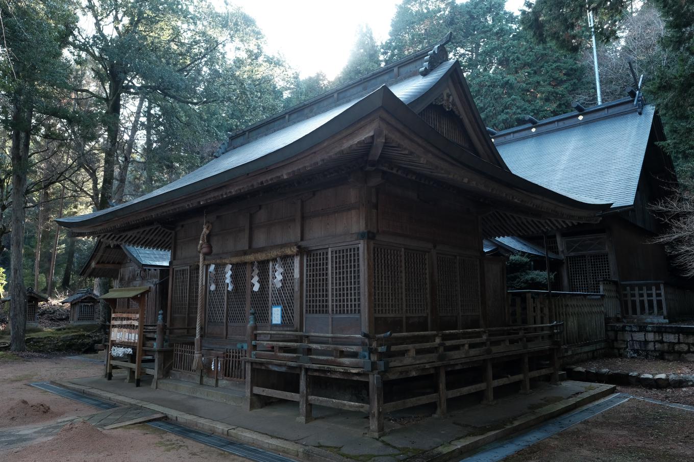 赤渕神社拝殿。