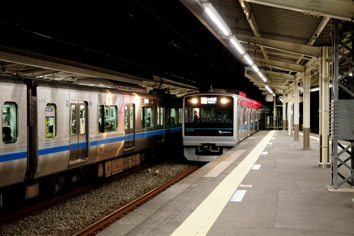 小田原行き始発電車。